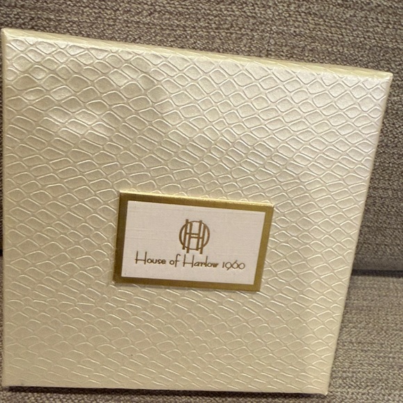 House of Harlow 1960 Pearl-Embellished Heart Earrings - Picture 4 of 4